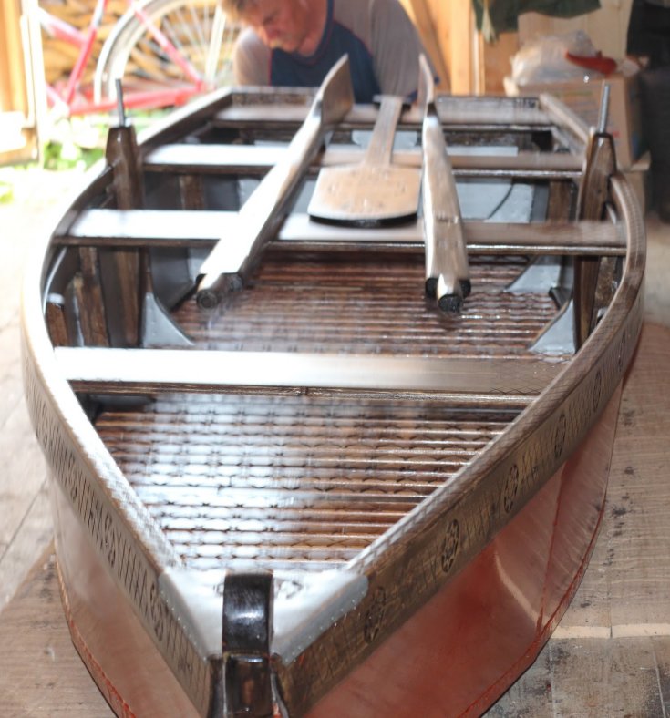 Как сделать лодку своими руками - самые разные варианты и способы изготовления на фото! Узнайте из чего можно самостоятельно сделать лодку здесь.