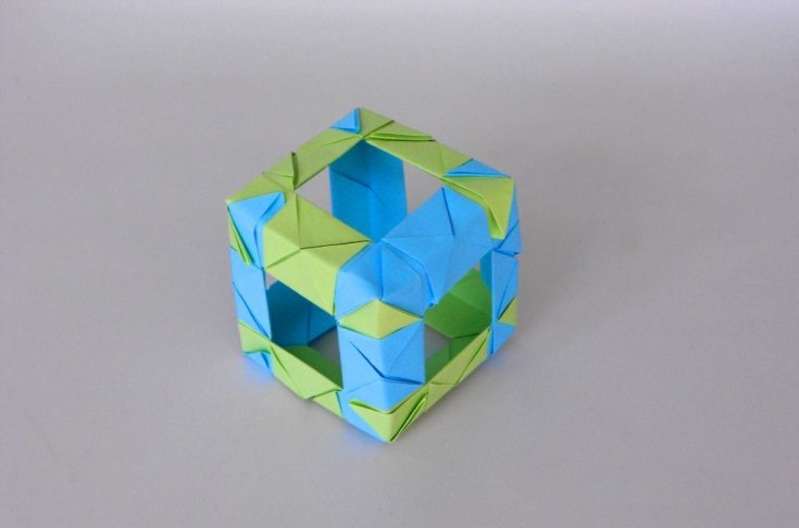 Как сделать объемные оригами - смотрите простые инструкции и оригинальные варианты на фото! Варианты для новичков и профессионалов здесь.
