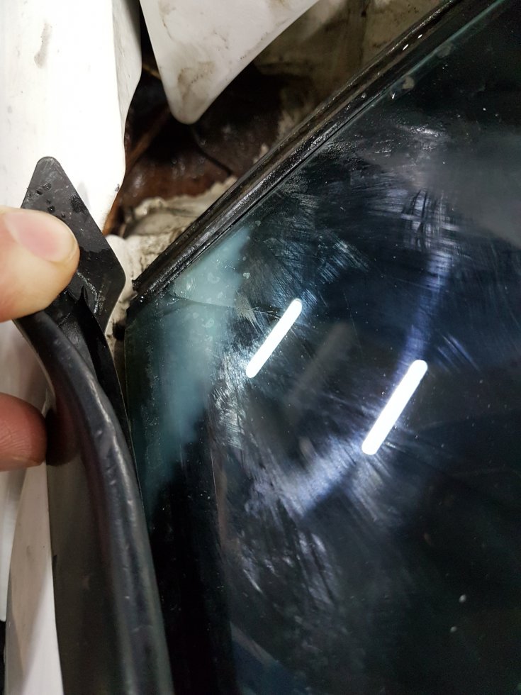 Как устранить трещину на лобовом стекле - пошаговая инструкция ремонта и восстановления трещин на лобовом стекле (95 фото и видео)