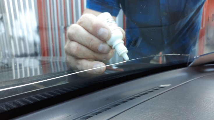 Как устранить трещину на лобовом стекле - пошаговая инструкция ремонта и восстановления трещин на лобовом стекле (95 фото и видео)